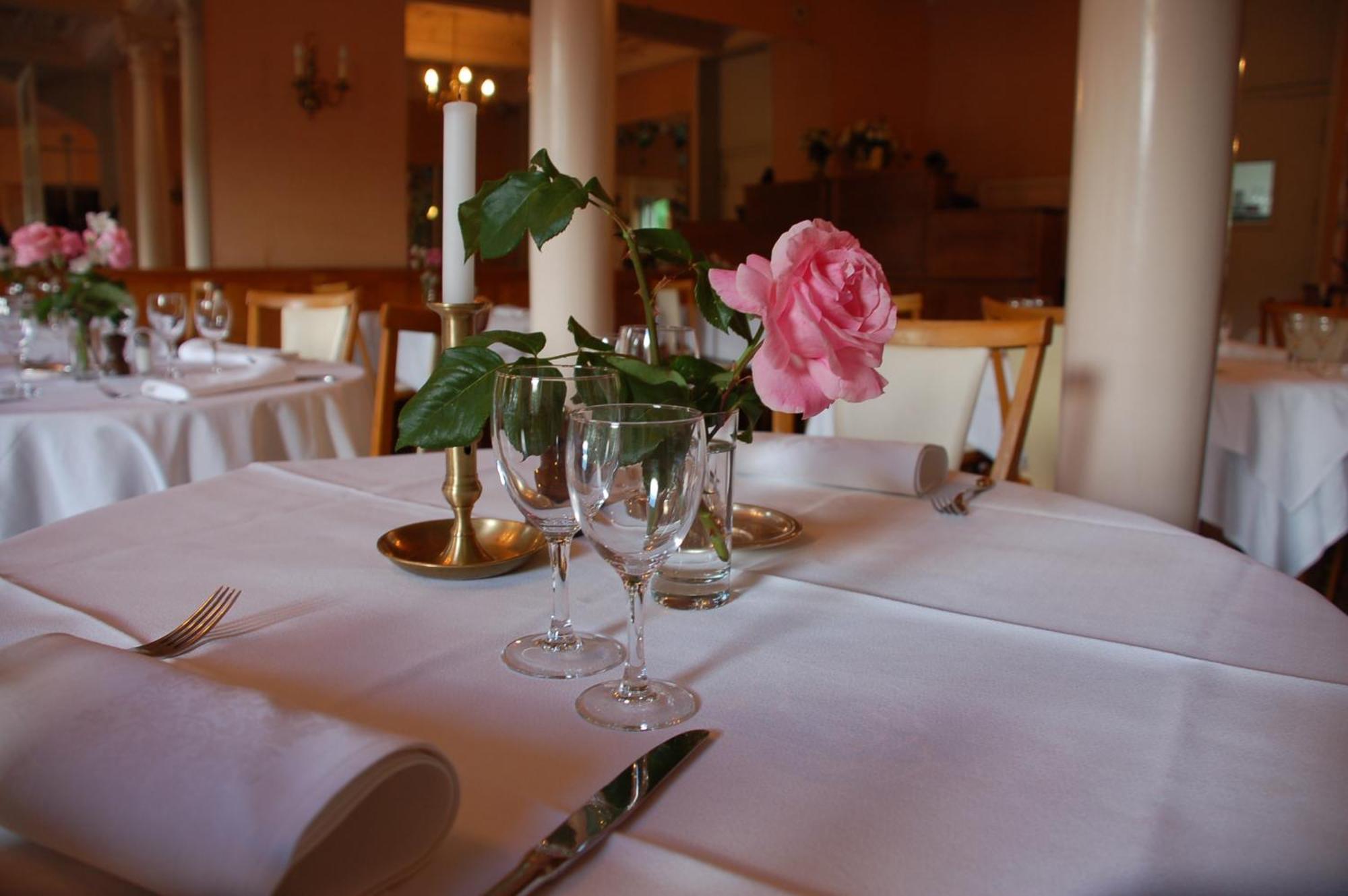 Logis Hotel Regina Ла Бурбул Екстериор снимка